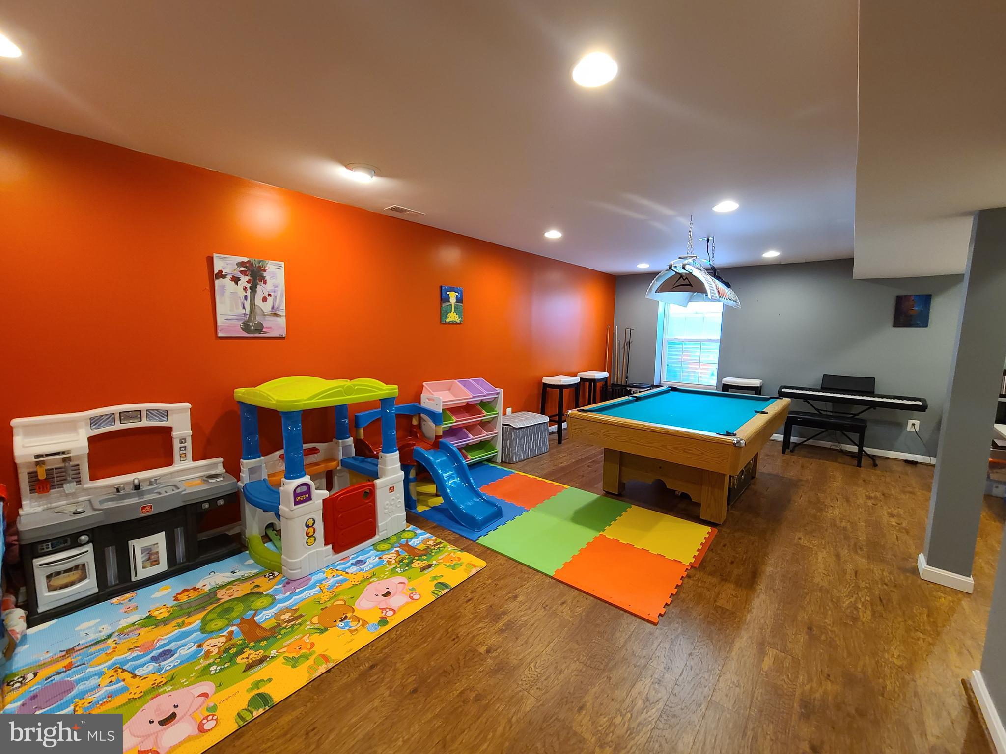 GRANDE VIEW PARK - Residential Lease