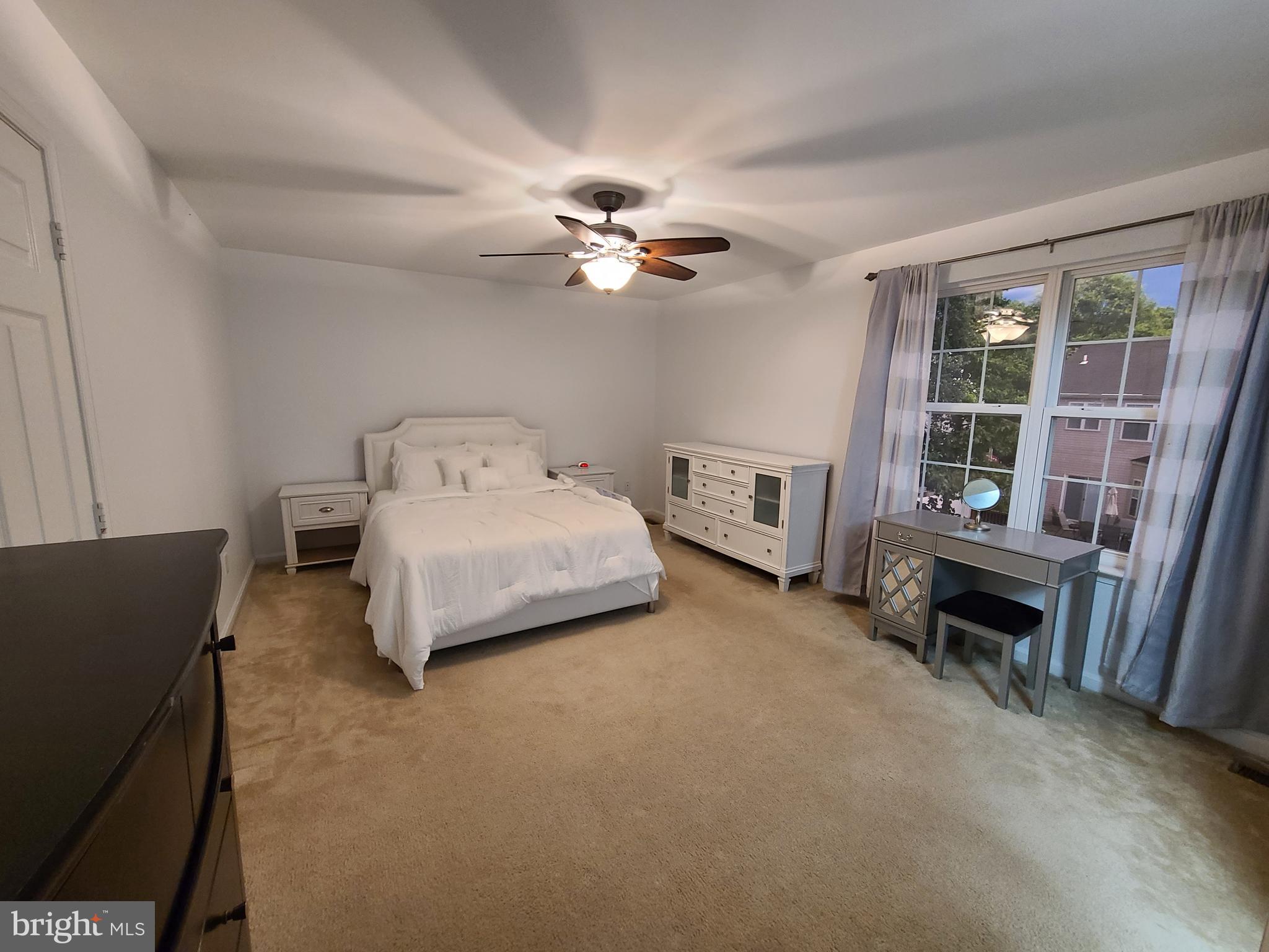 GRANDE VIEW PARK - Residential Lease