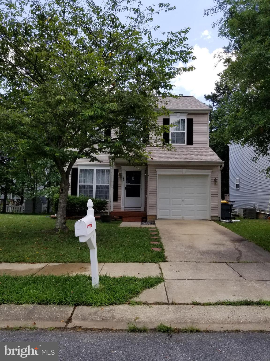 GRANDE VIEW PARK - Residential Lease