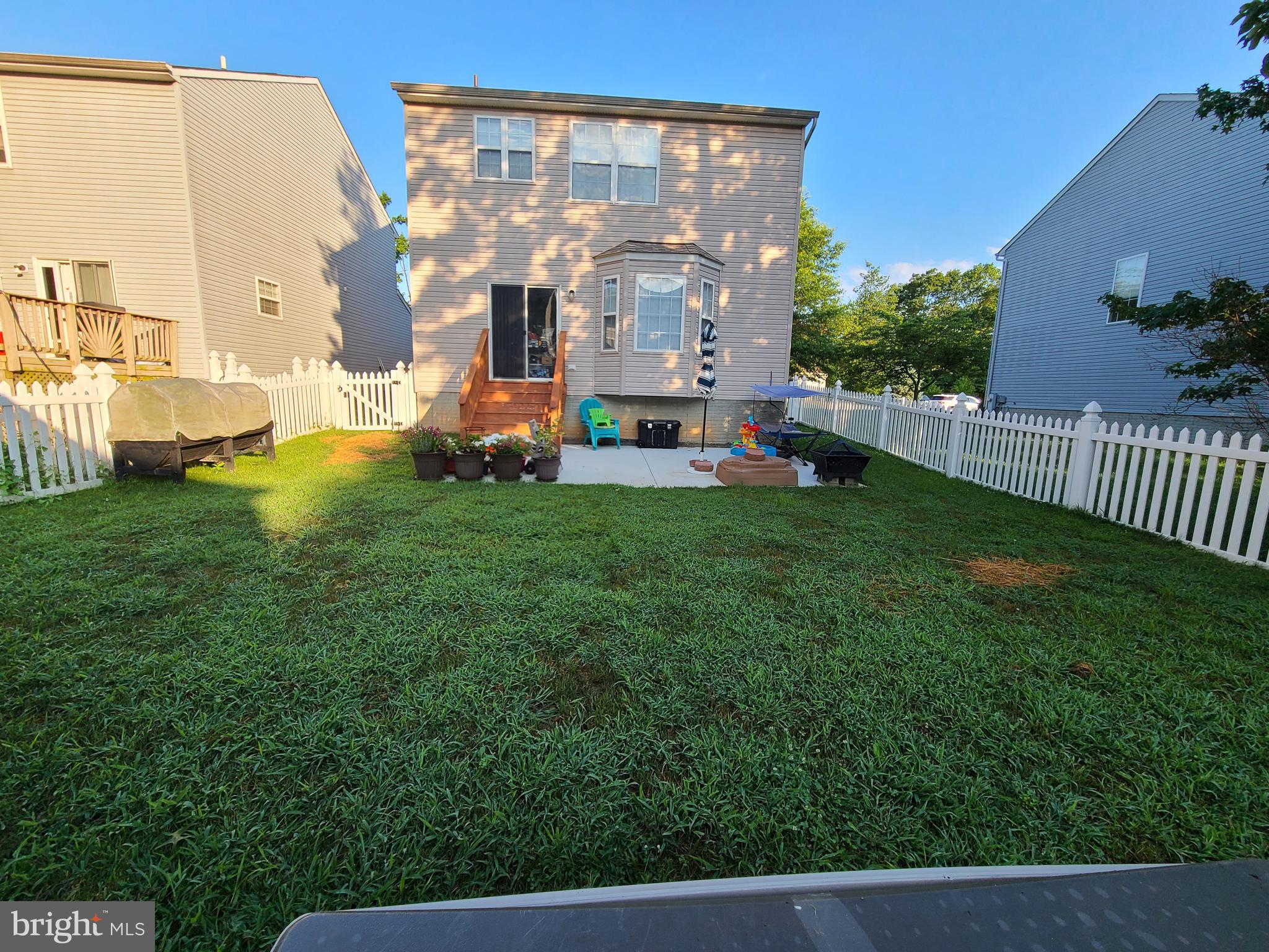 GRANDE VIEW PARK - Residential Lease