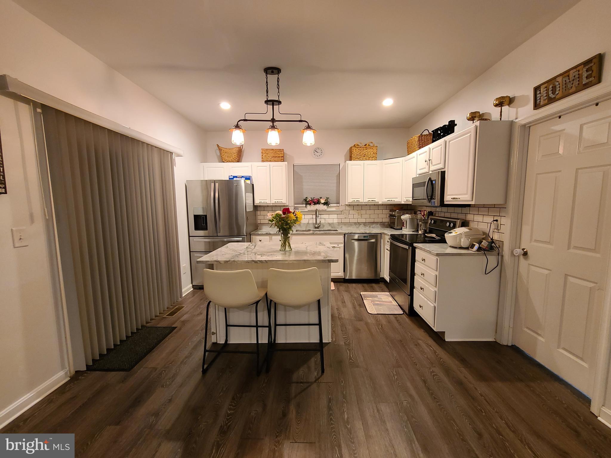 GRANDE VIEW PARK - Residential Lease