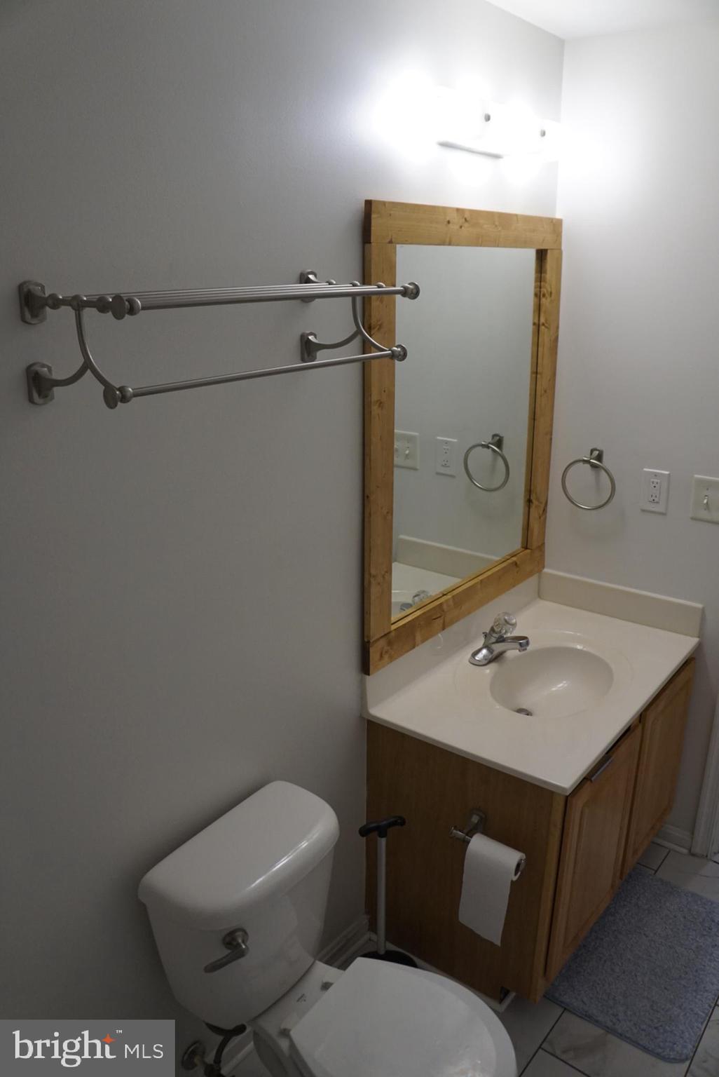 GRANDE VIEW PARK - Residential Lease