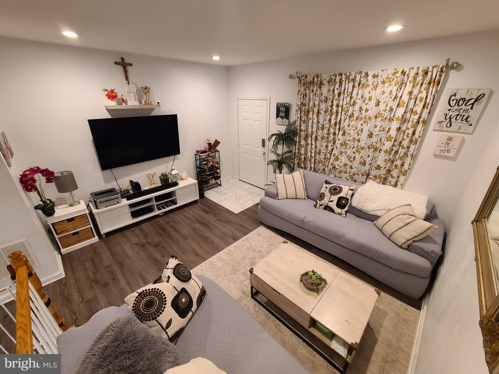 GRANDE VIEW PARK - Residential Lease