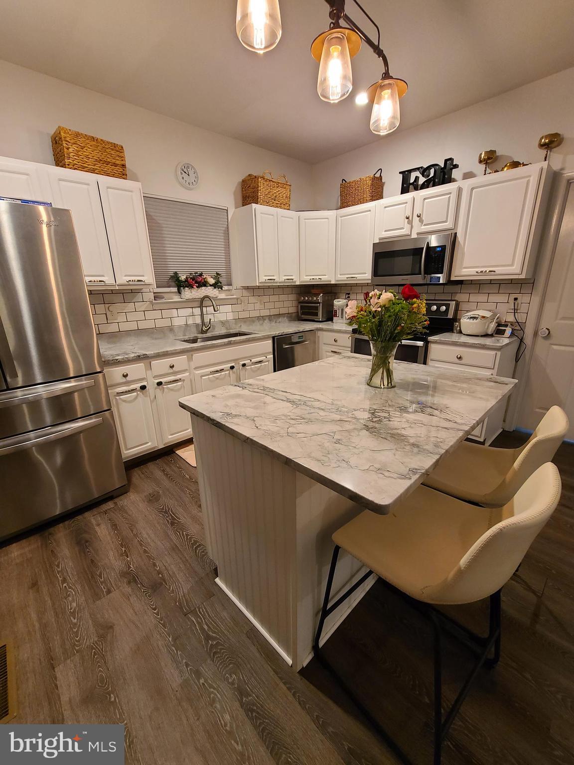 GRANDE VIEW PARK - Residential Lease