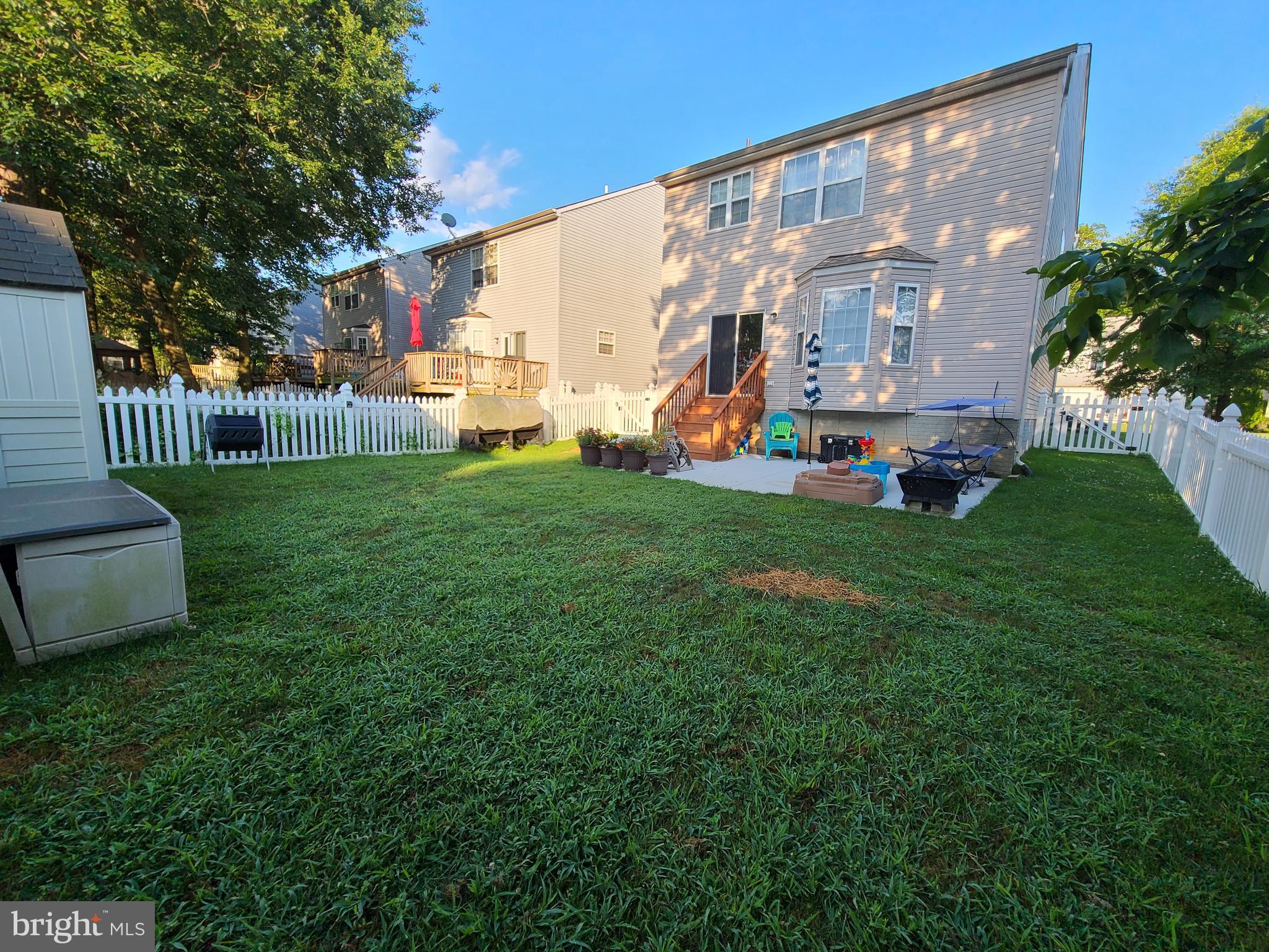 GRANDE VIEW PARK - Residential Lease