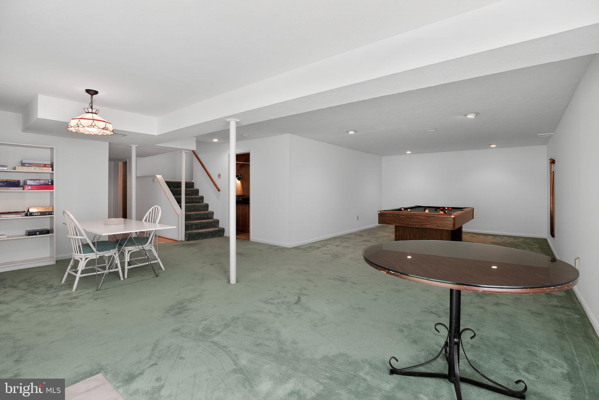 LAKE RIDGE - Residential