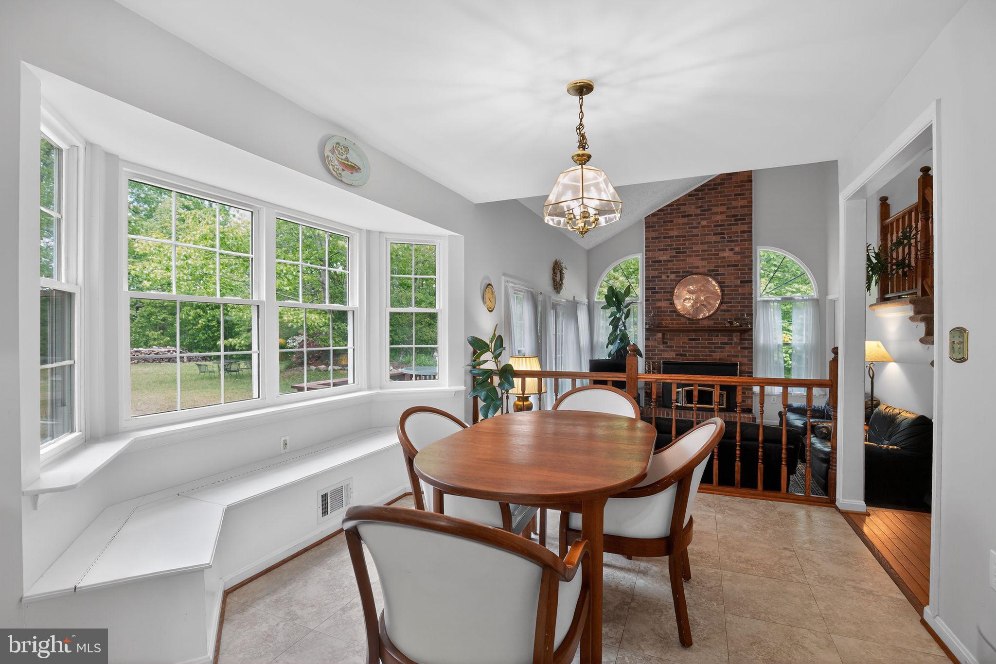 LAKE RIDGE - Residential