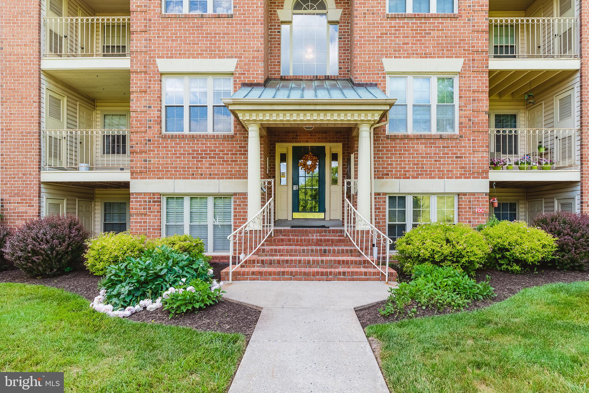 POND CONDOMINIUMS - Residential