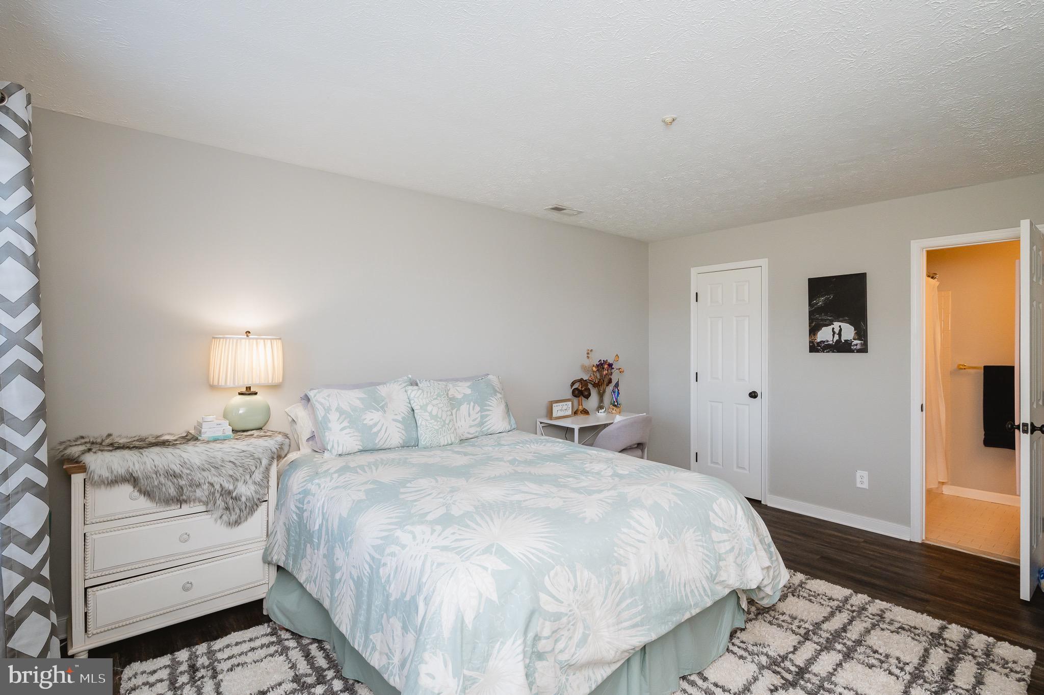 POND CONDOMINIUMS - Residential