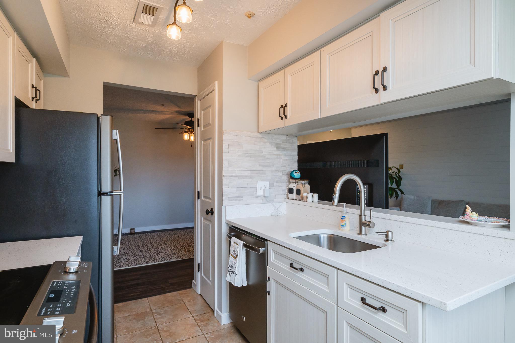 POND CONDOMINIUMS - Residential