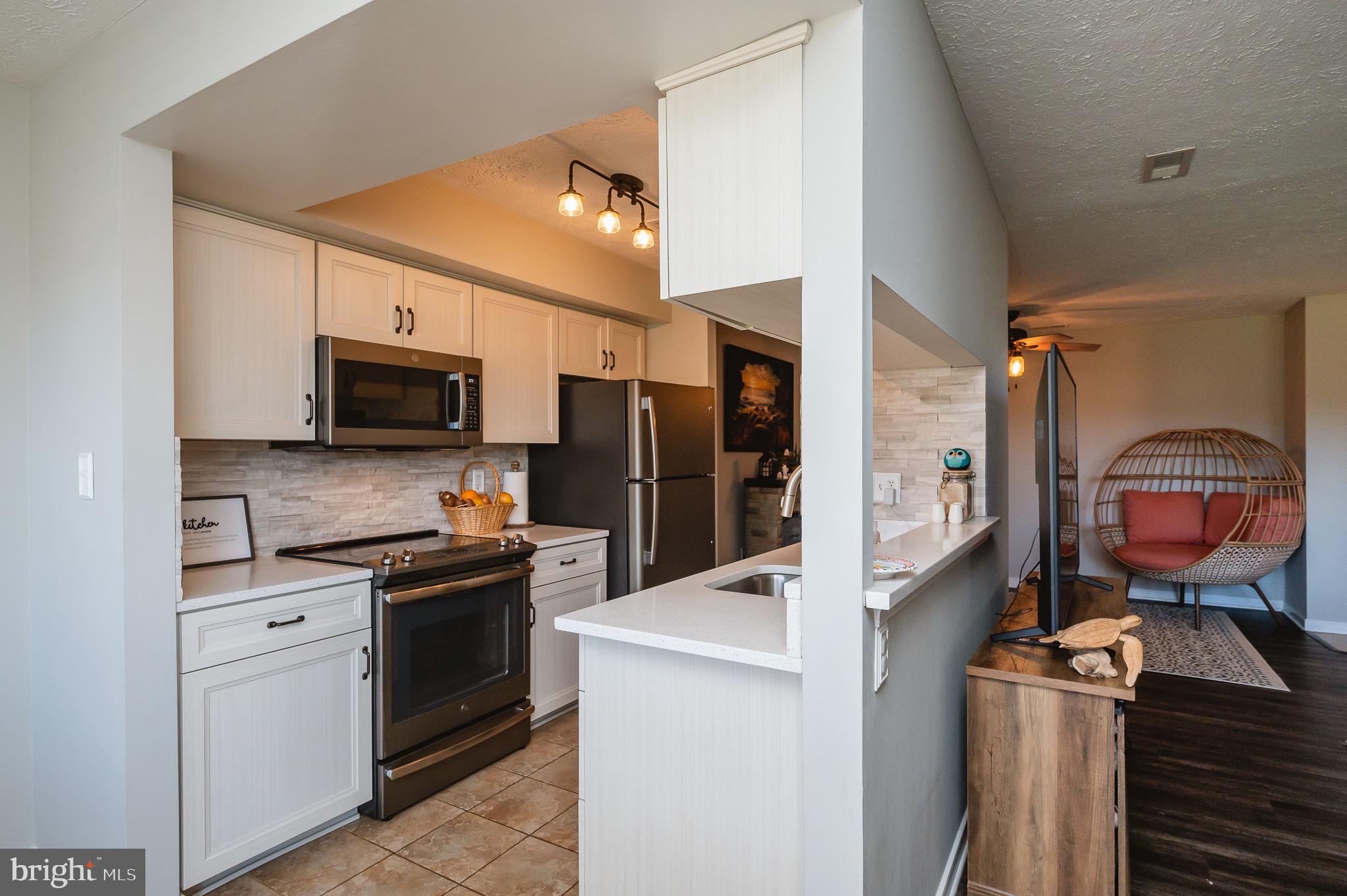 POND CONDOMINIUMS - Residential