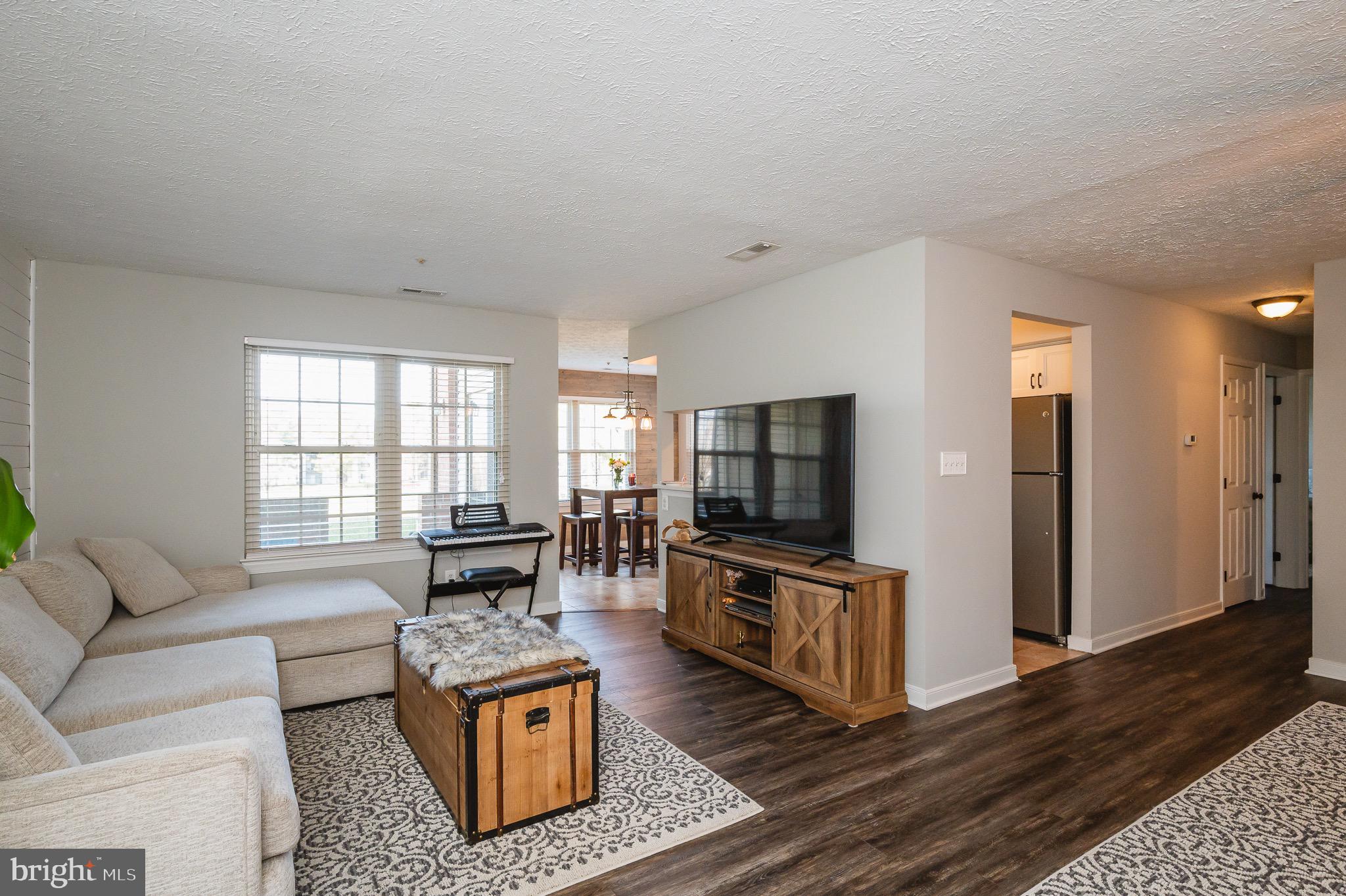 POND CONDOMINIUMS - Residential