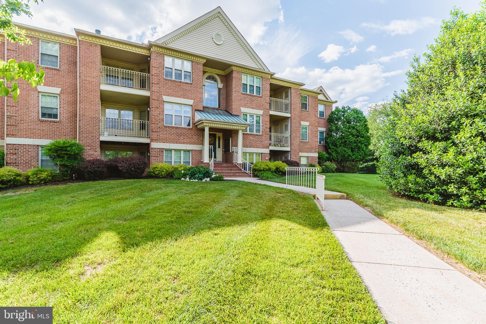 POND CONDOMINIUMS - Residential