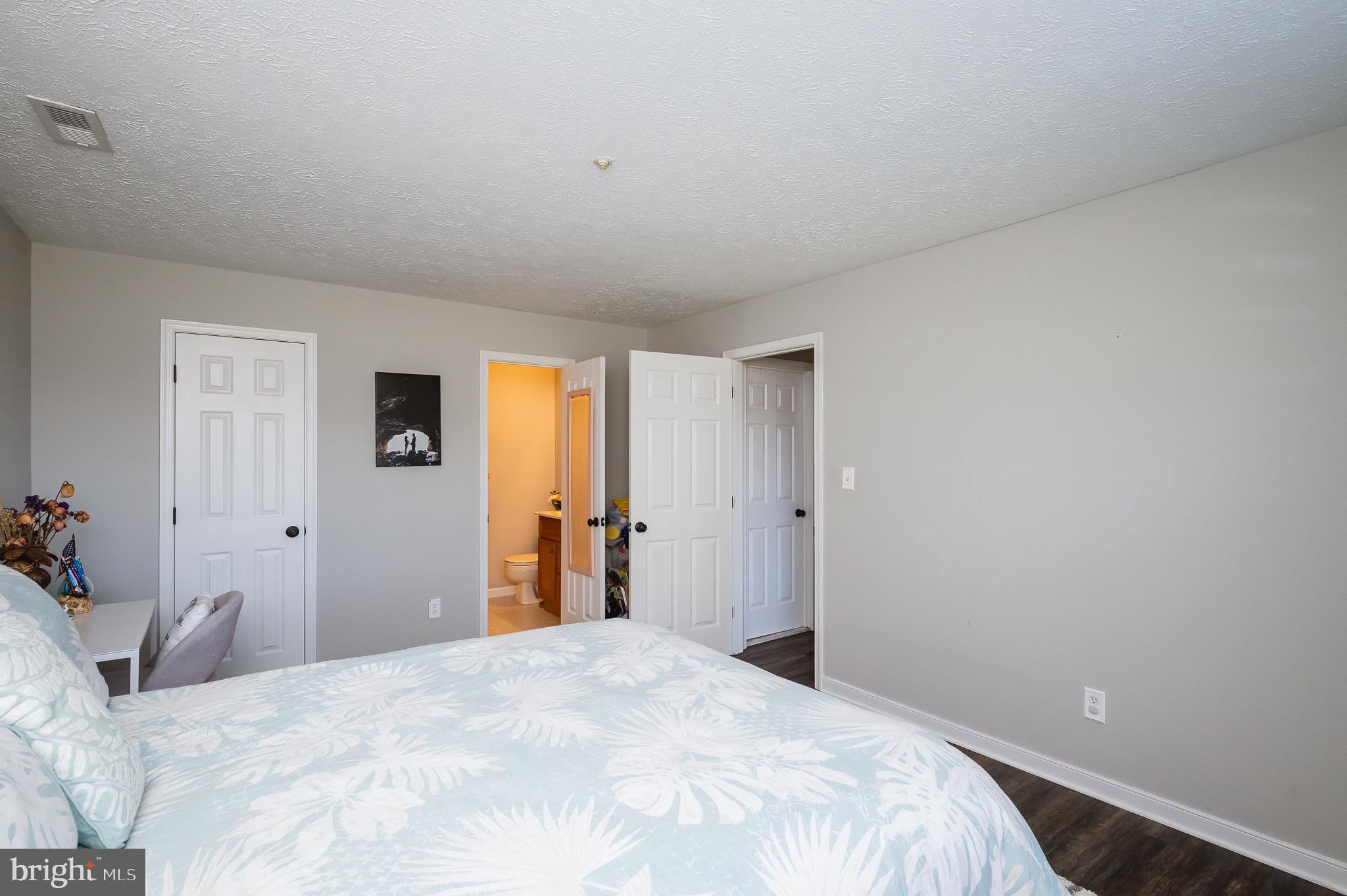 POND CONDOMINIUMS - Residential