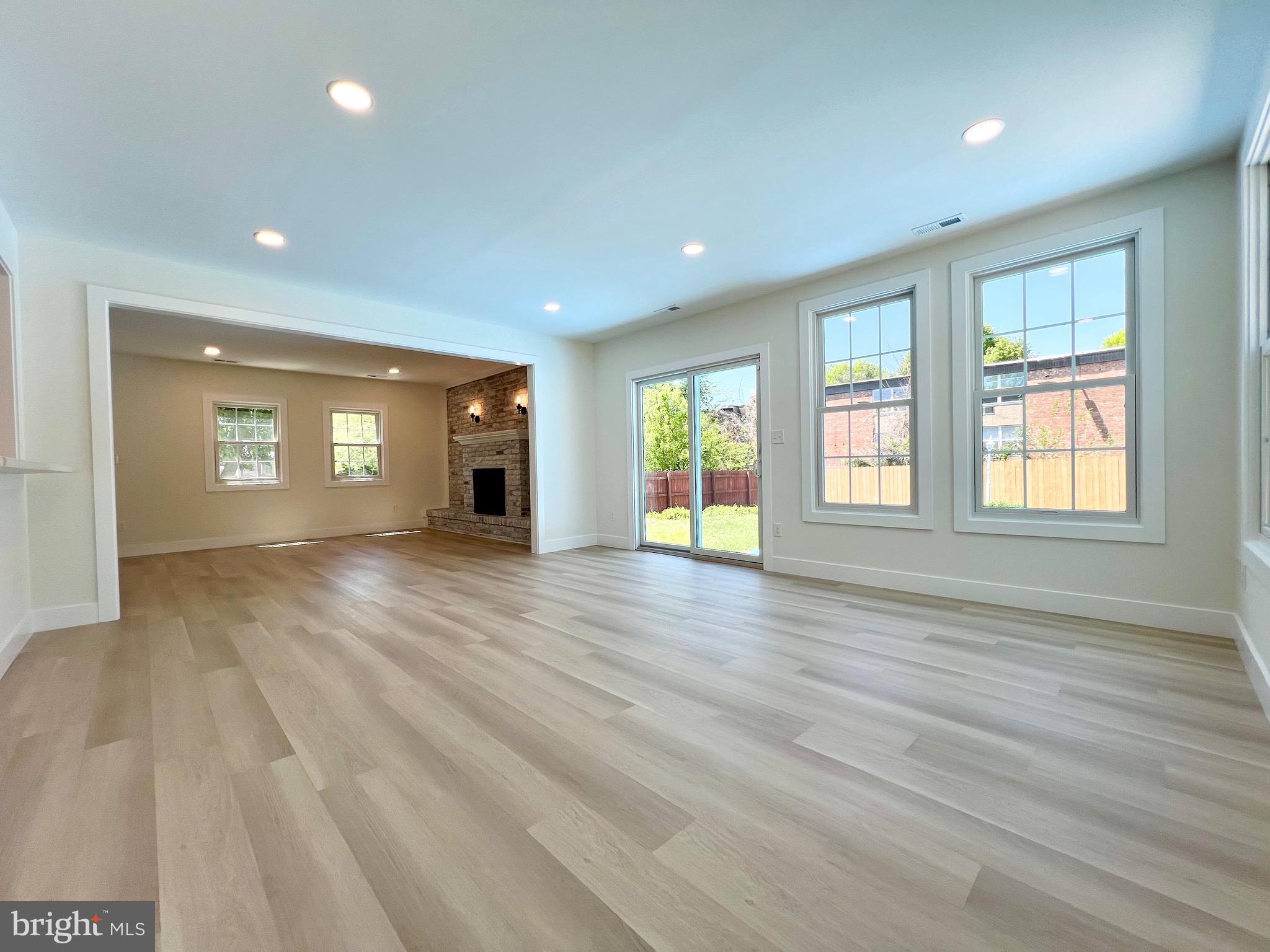 SPRING LAKE FARMS - Residential