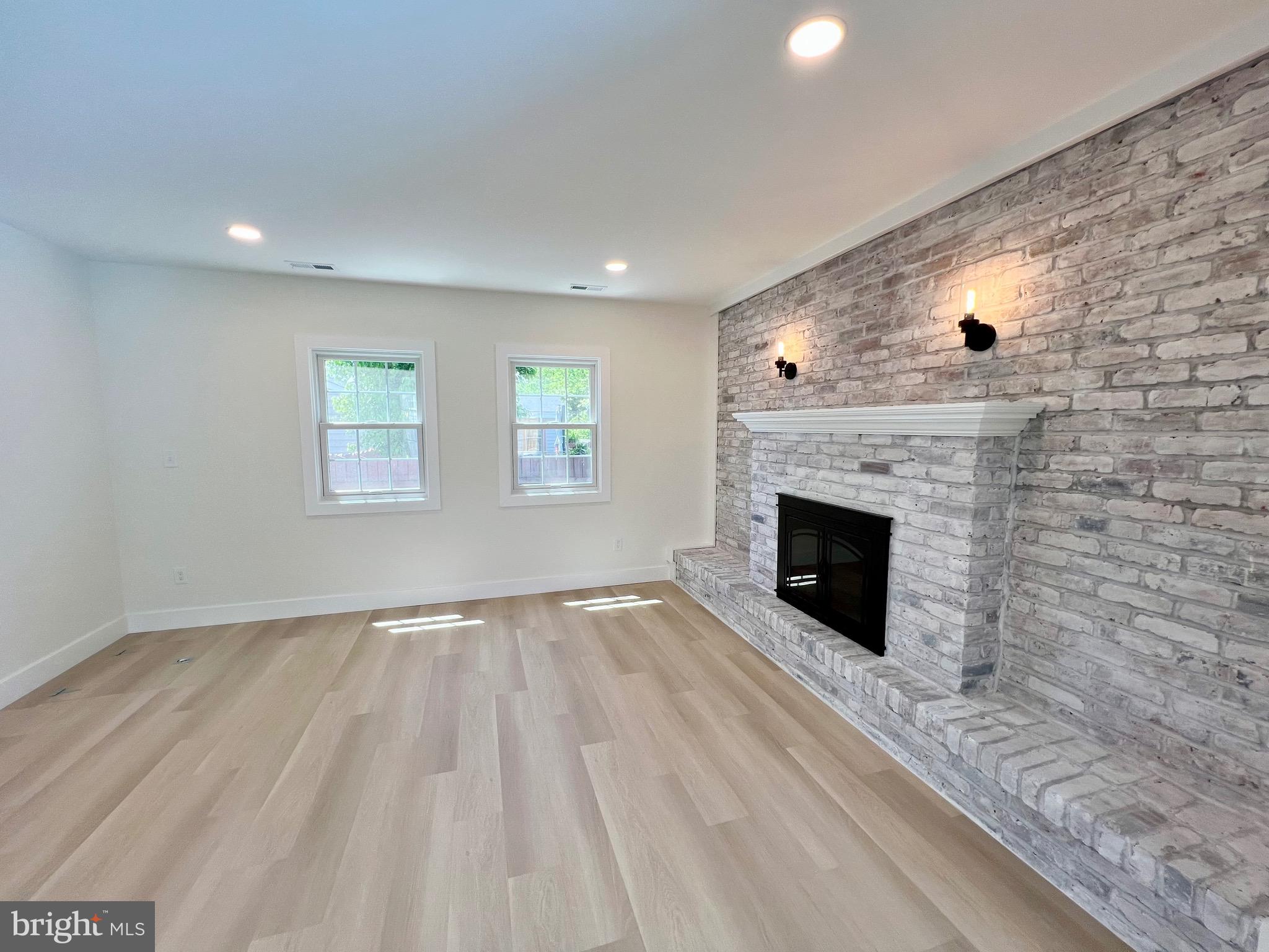 SPRING LAKE FARMS - Residential