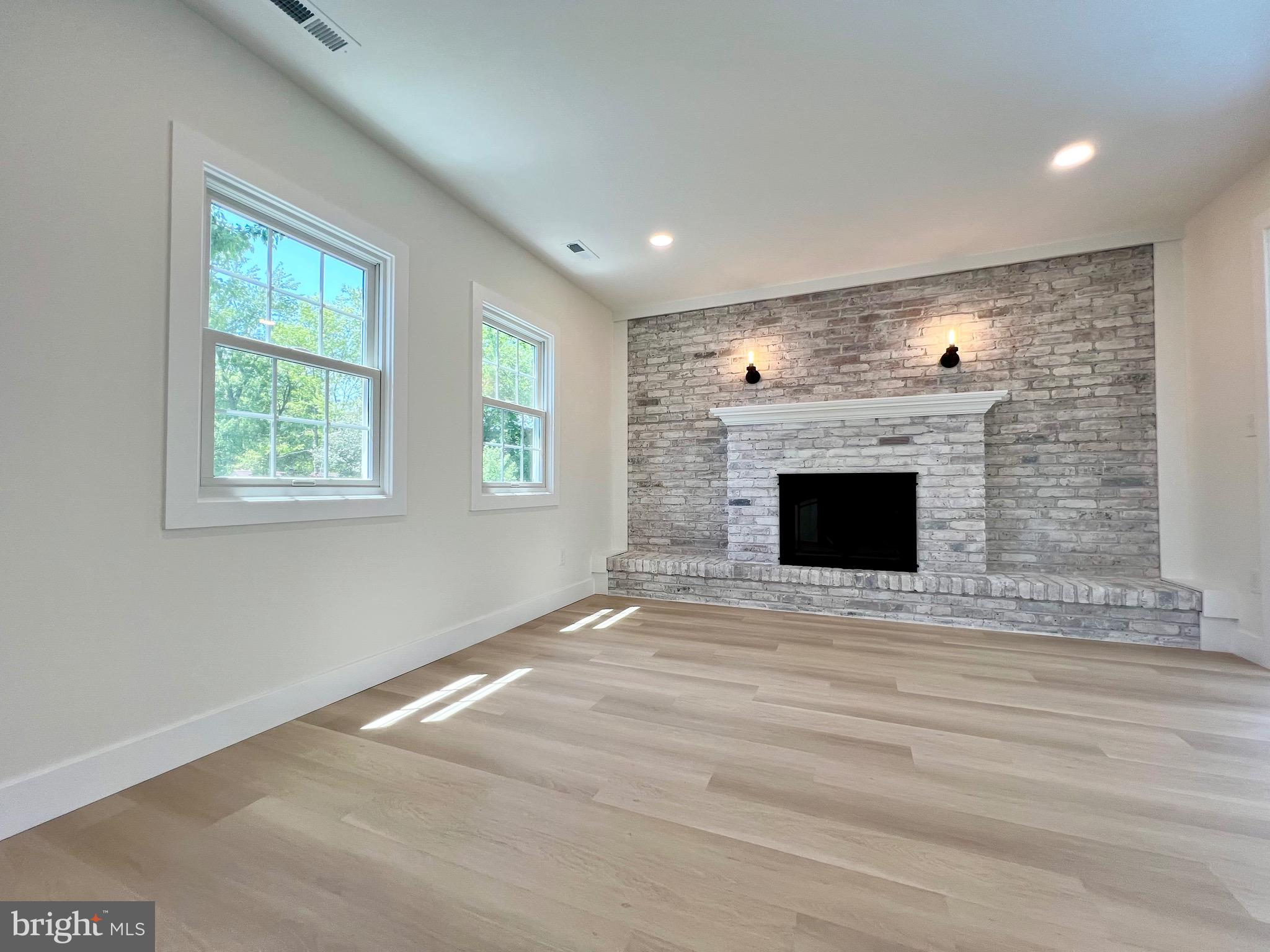 SPRING LAKE FARMS - Residential