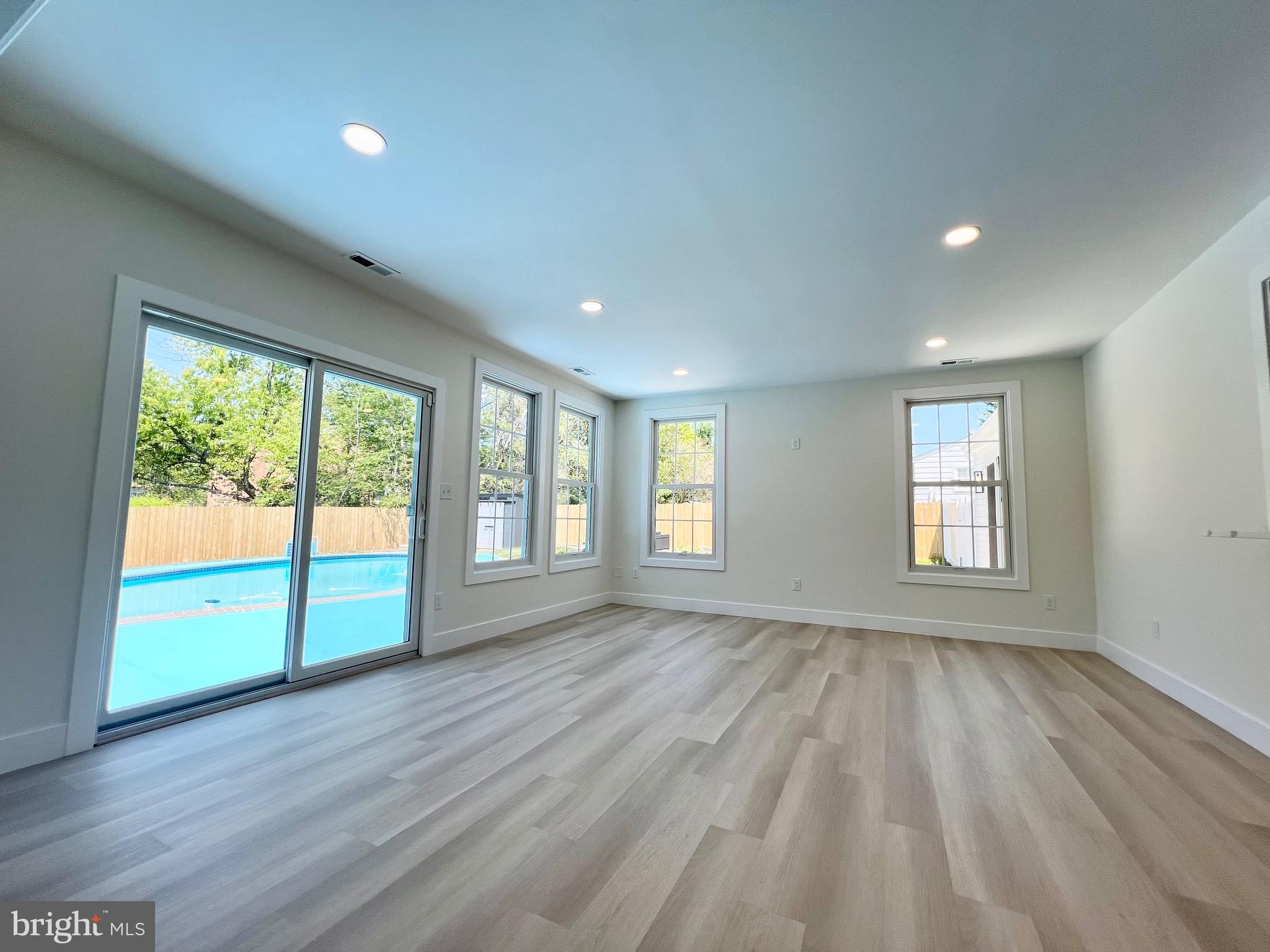SPRING LAKE FARMS - Residential