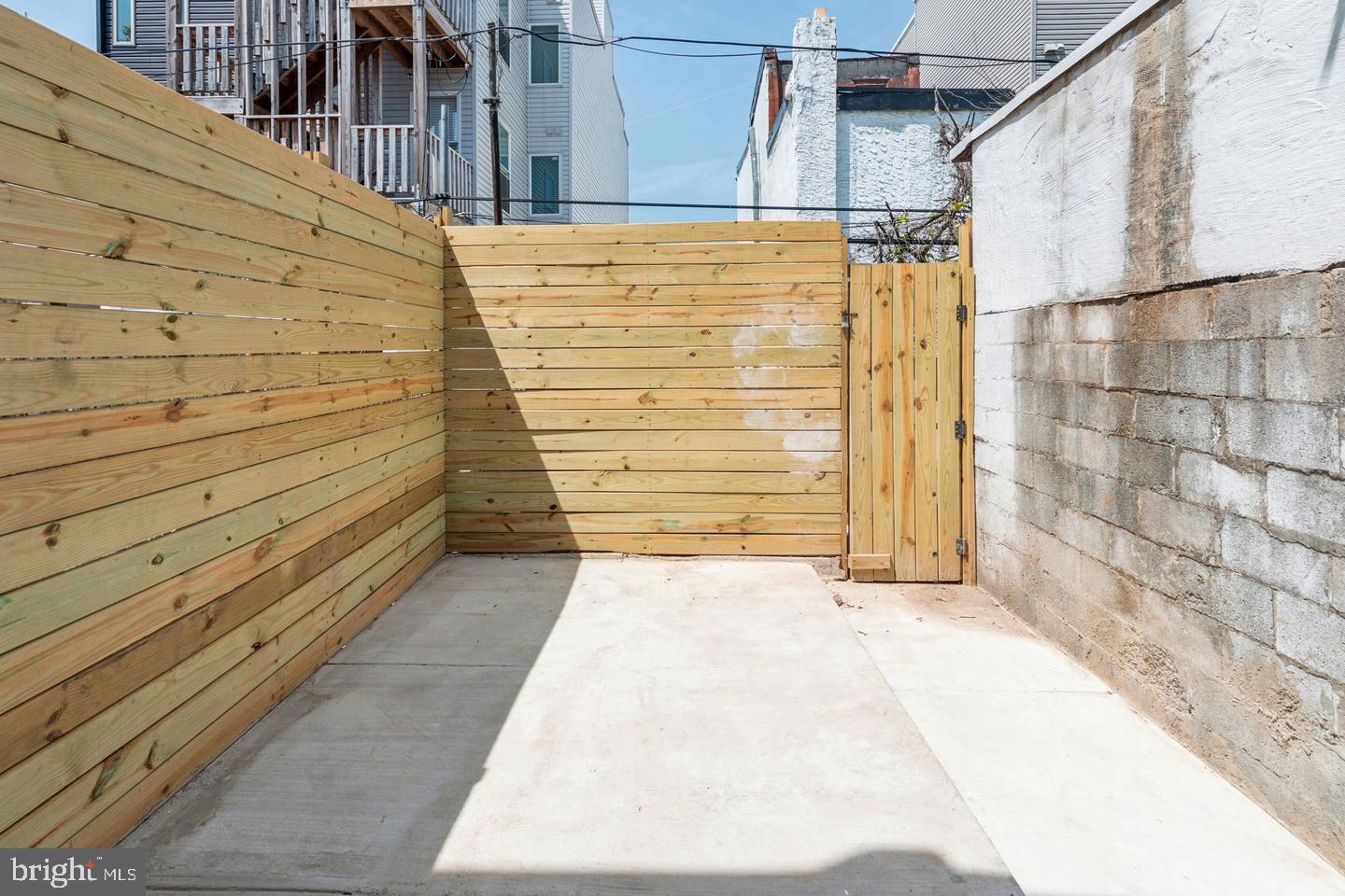 KENSINGTON - Residential Lease