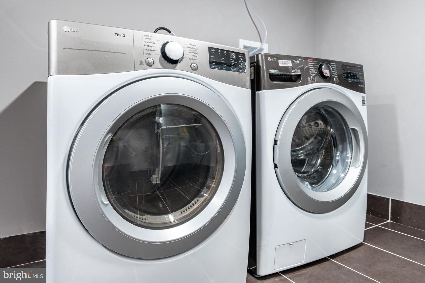 KENSINGTON - Residential Lease