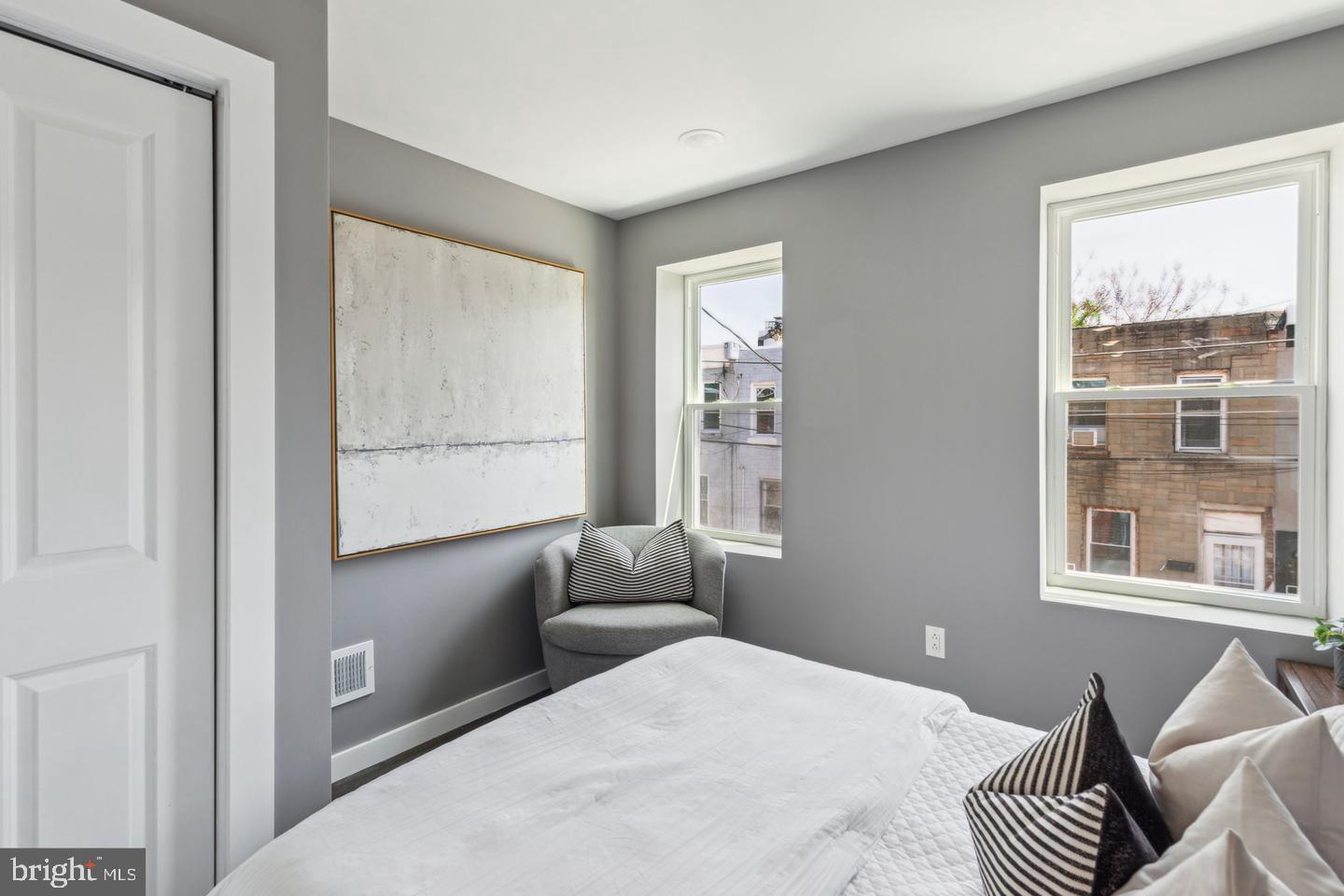 KENSINGTON - Residential Lease