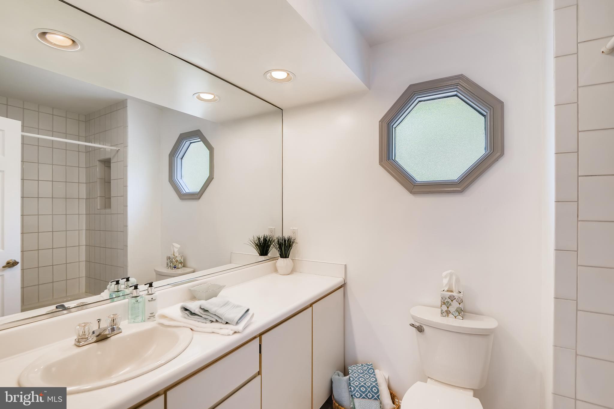 THE MEADOWS OF GREEN SPRING - Residential