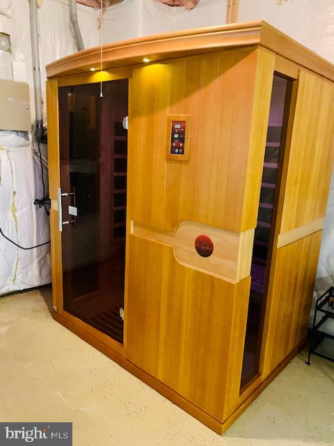 ESTATES AT LONGWOOD - Residential