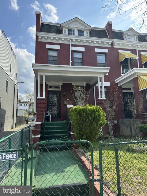 726 TAYLOR STREET NW WASHINGTON DC 20011