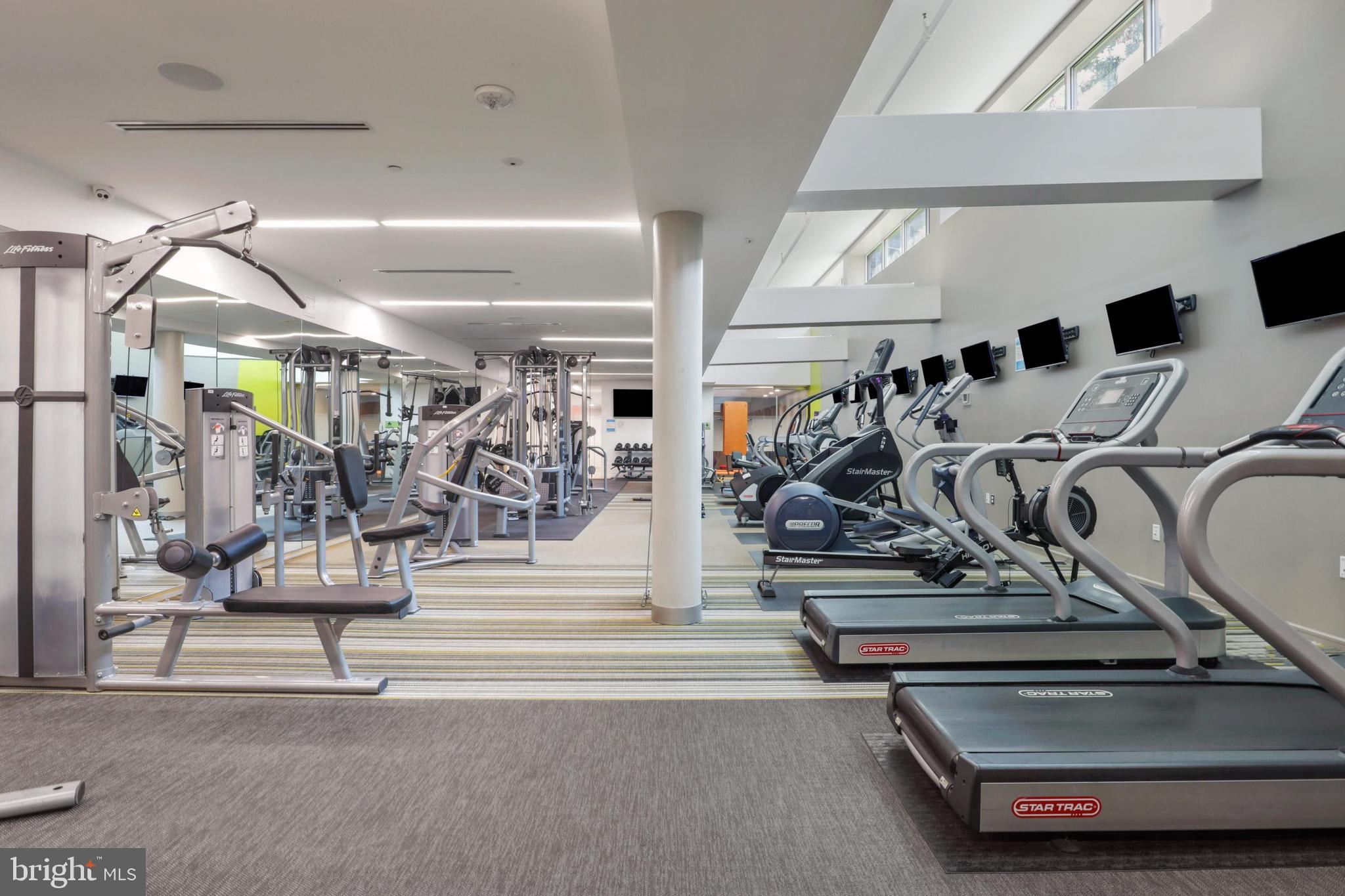 ROTONDA - Residential Lease