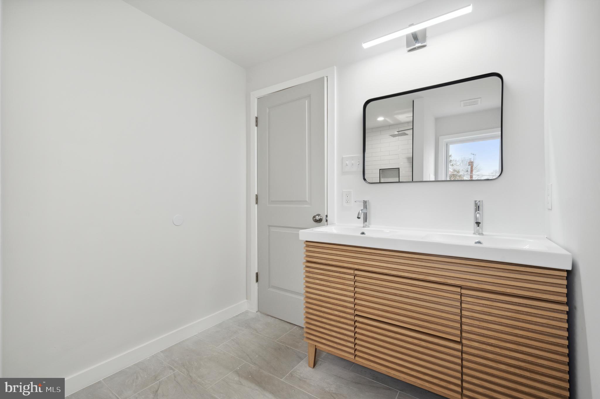 BEVERLY HILLS - Residential