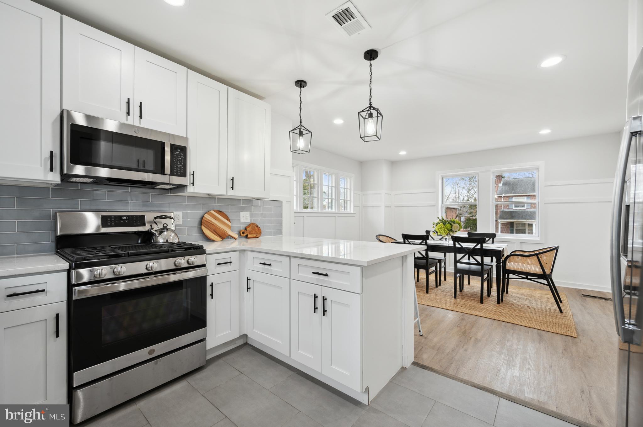 BEVERLY HILLS - Residential