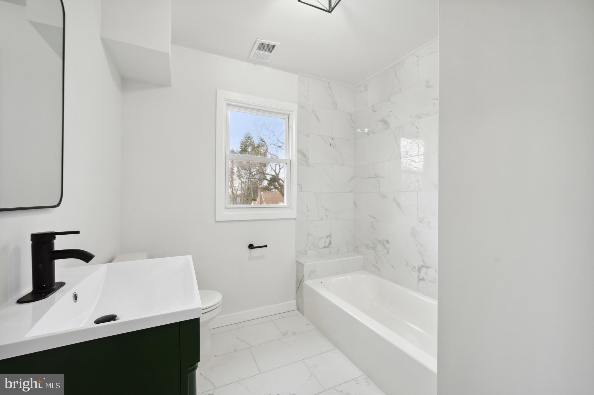 BEVERLY HILLS - Residential