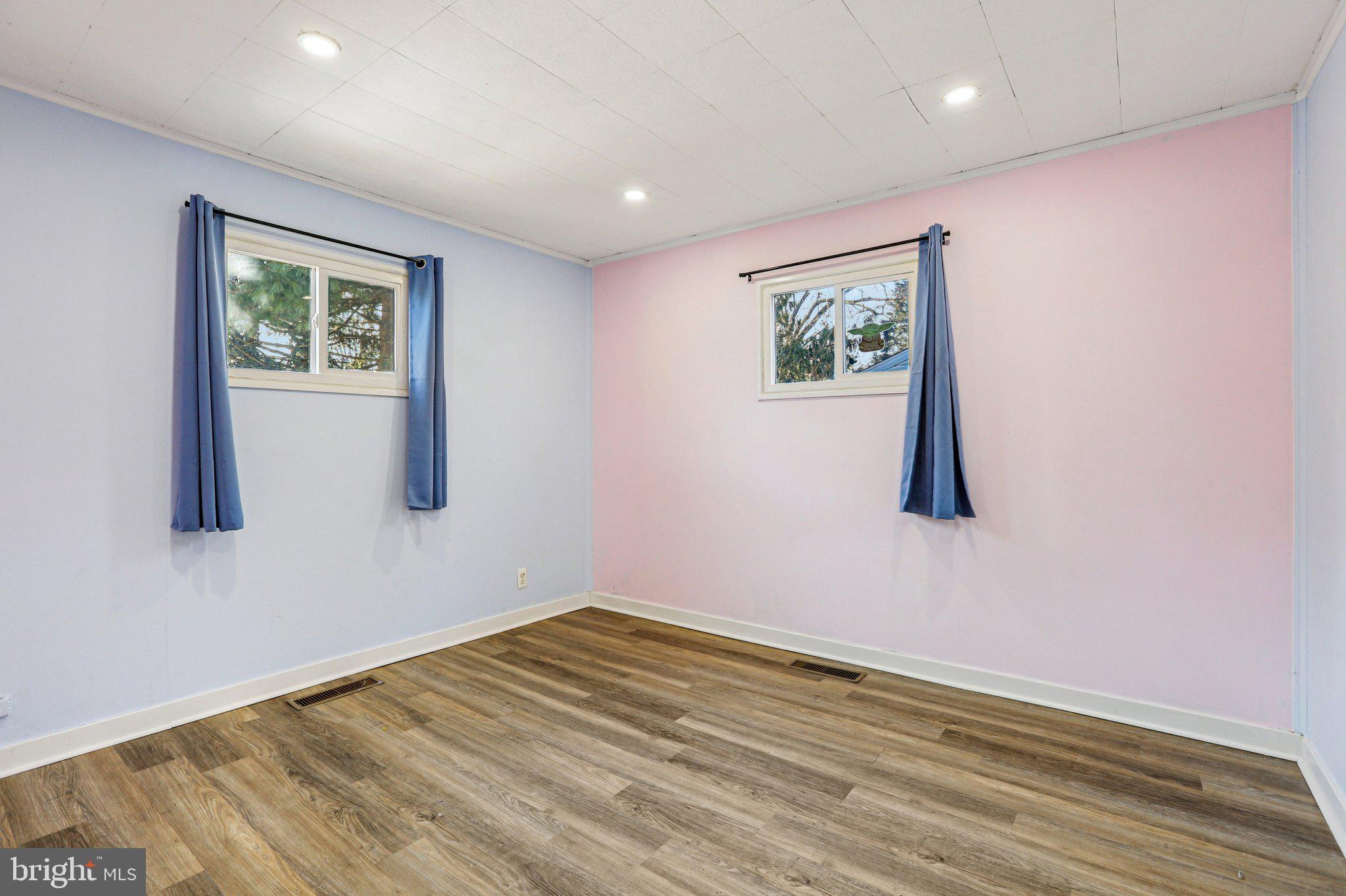 HAMPDEN GARDENS - Residential