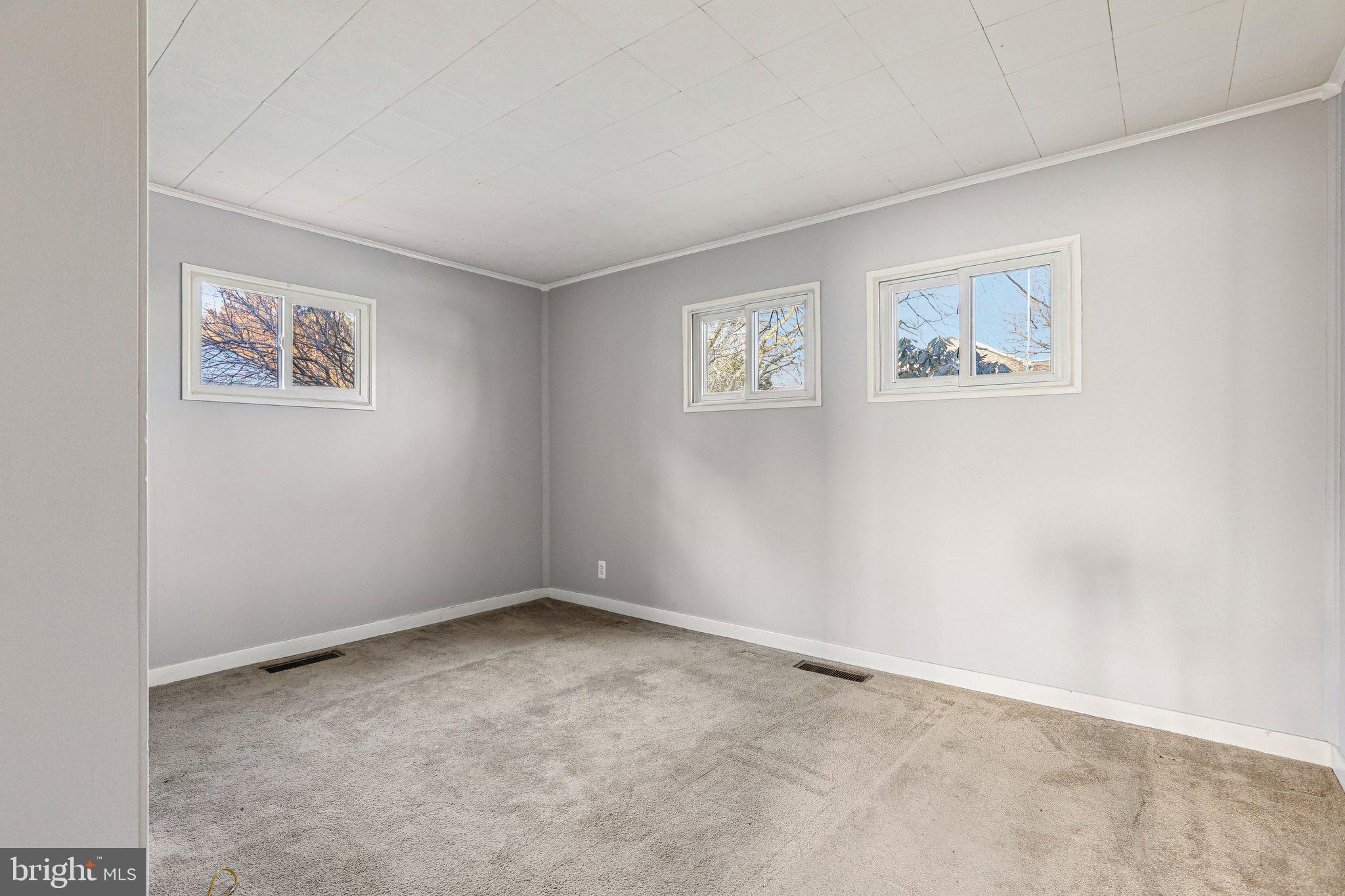 HAMPDEN GARDENS - Residential