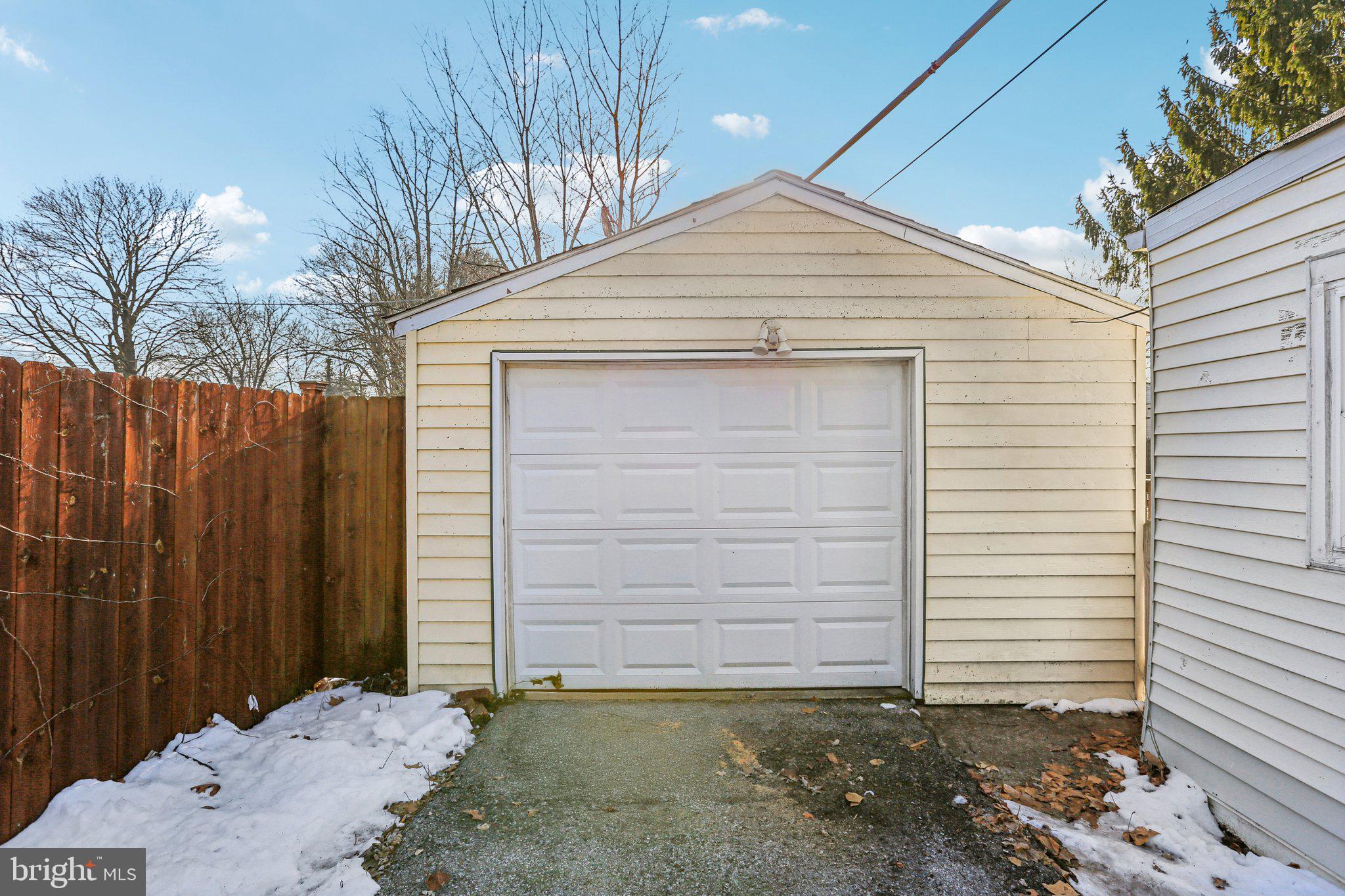 HAMPDEN GARDENS - Residential