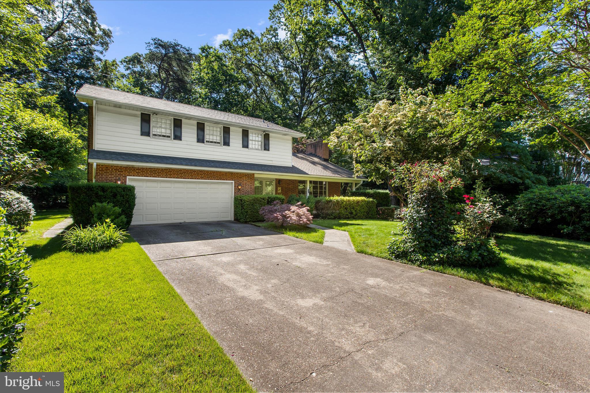 537 DEVONSHIRE COURT