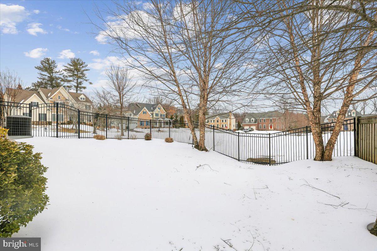 OAKCREST FARMS - Residential