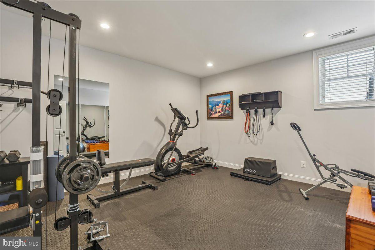 OAKCREST FARMS - Residential