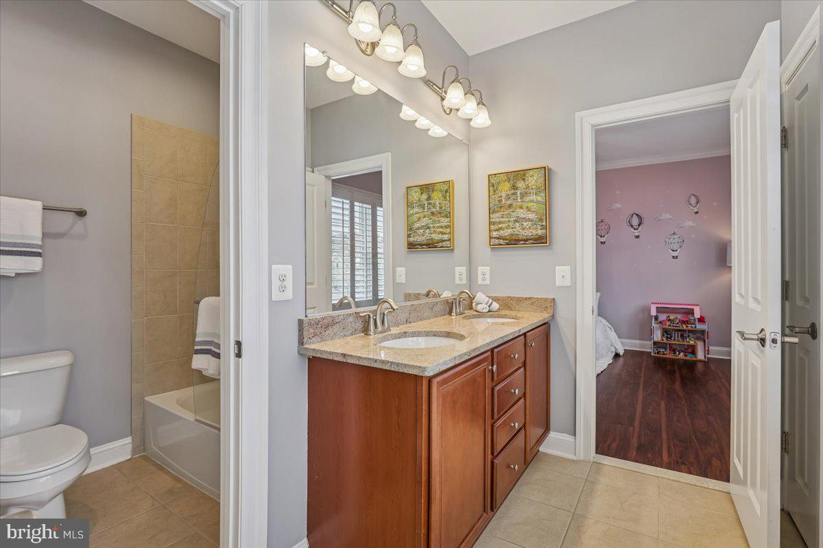 OAKCREST FARMS - Residential