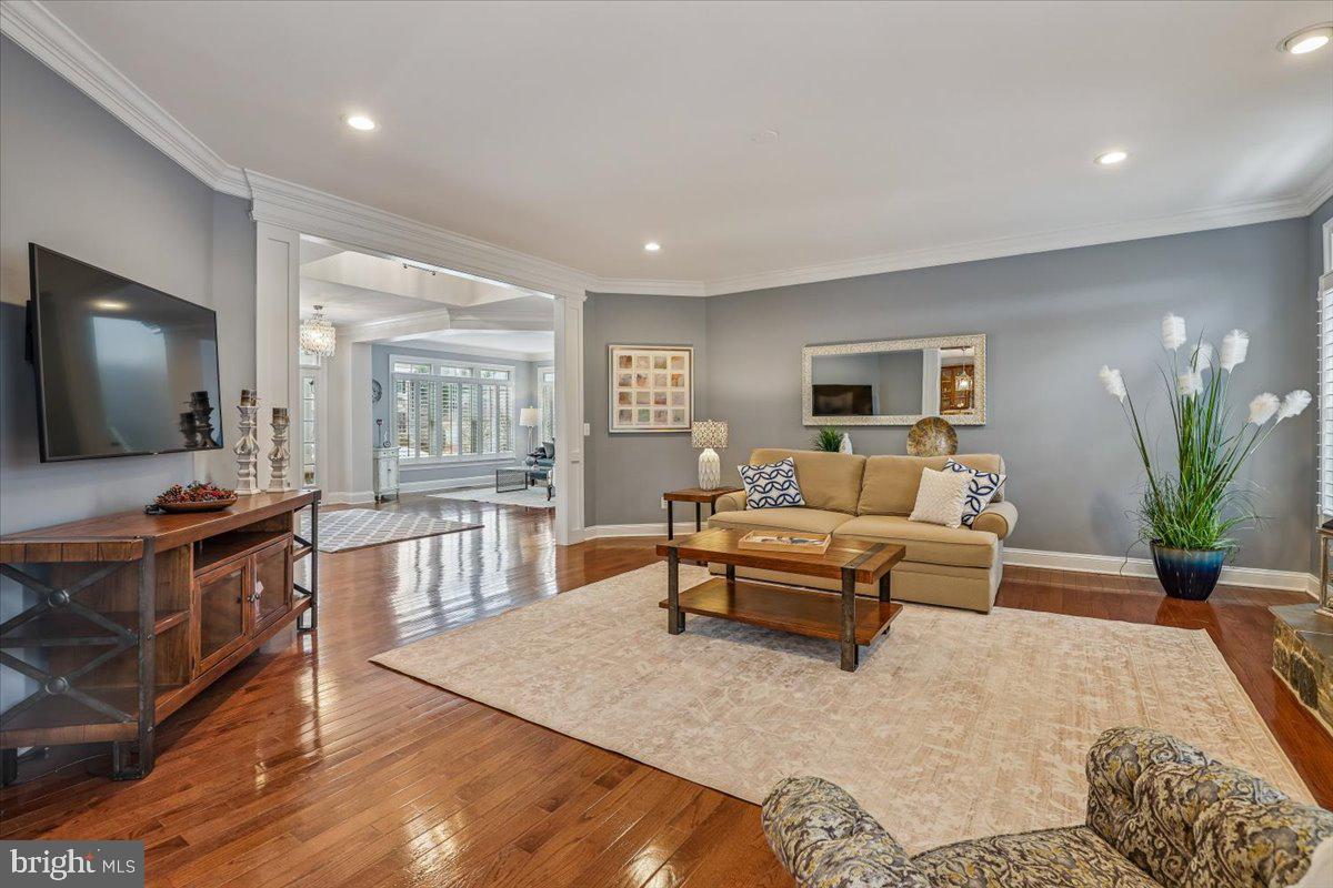 OAKCREST FARMS - Residential