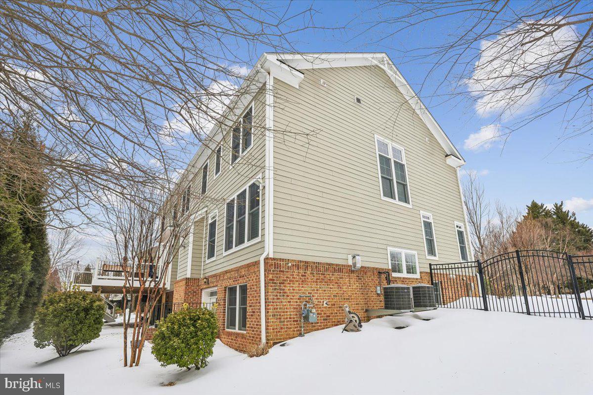 OAKCREST FARMS - Residential