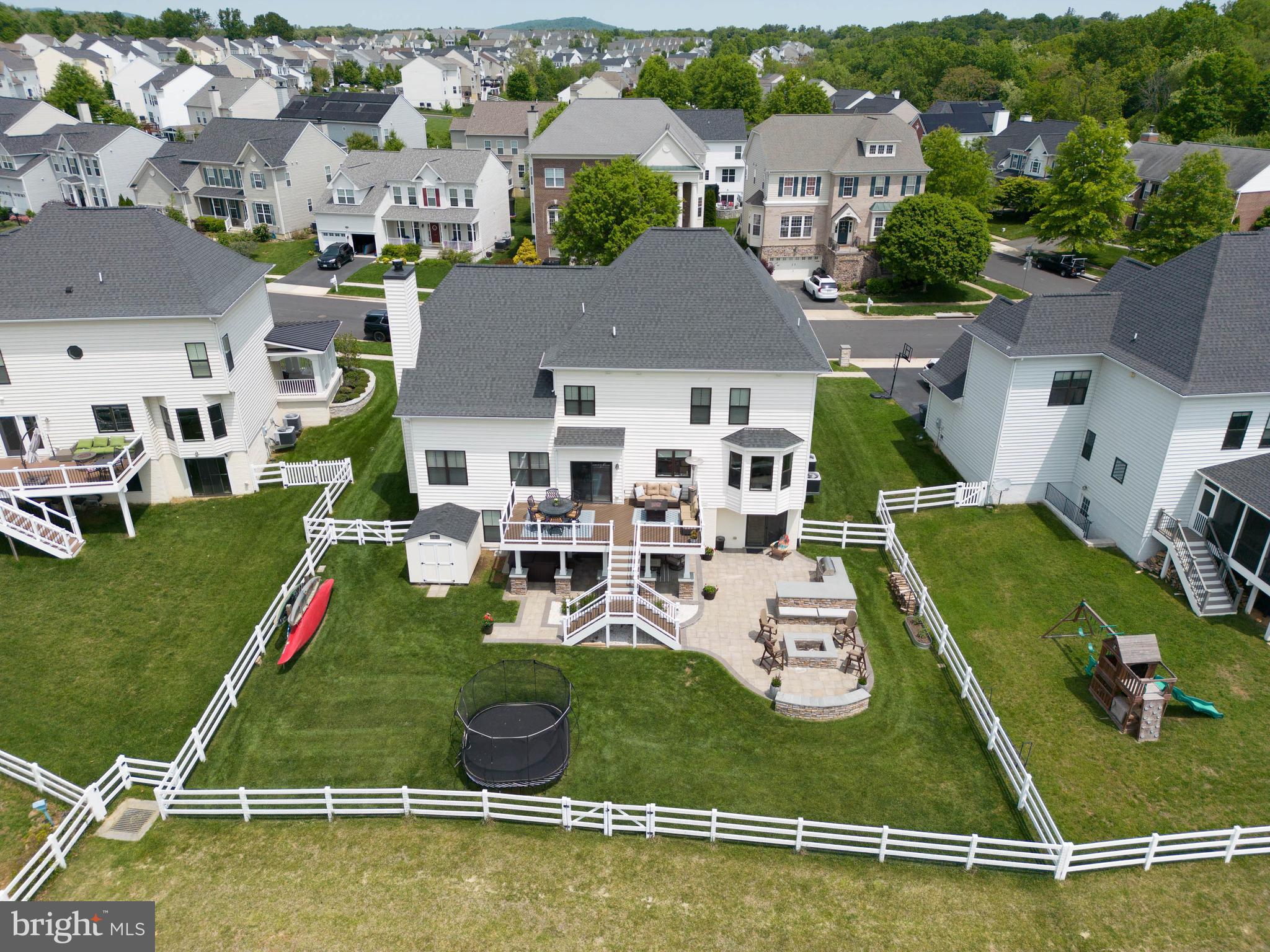 LAKE POINT ROUND HILL - Residential