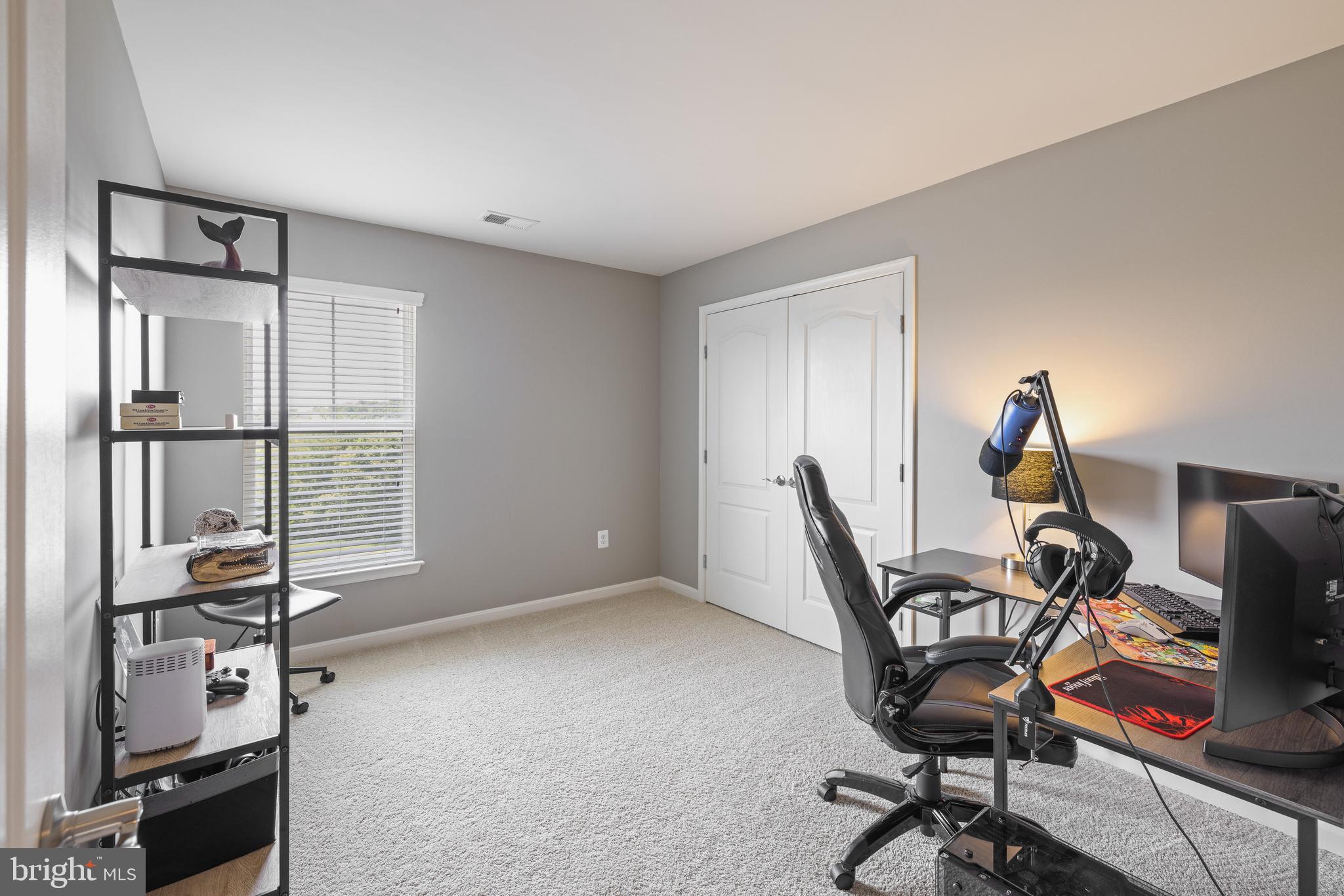 LAKE POINT ROUND HILL - Residential