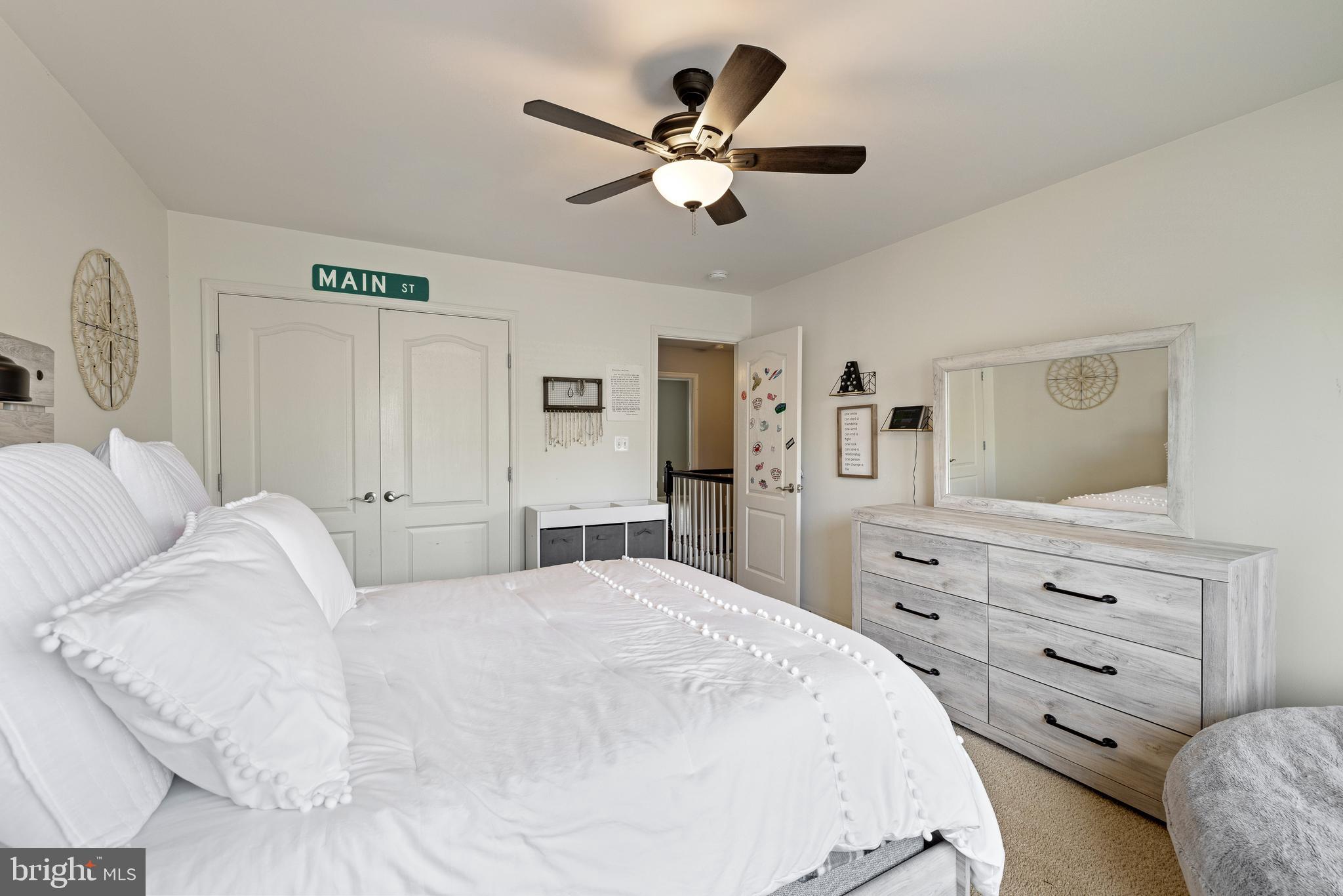 LAKE POINT ROUND HILL - Residential