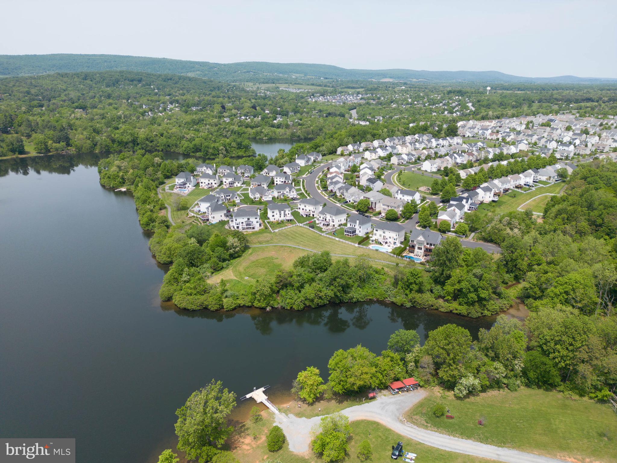 LAKE POINT ROUND HILL - Residential
