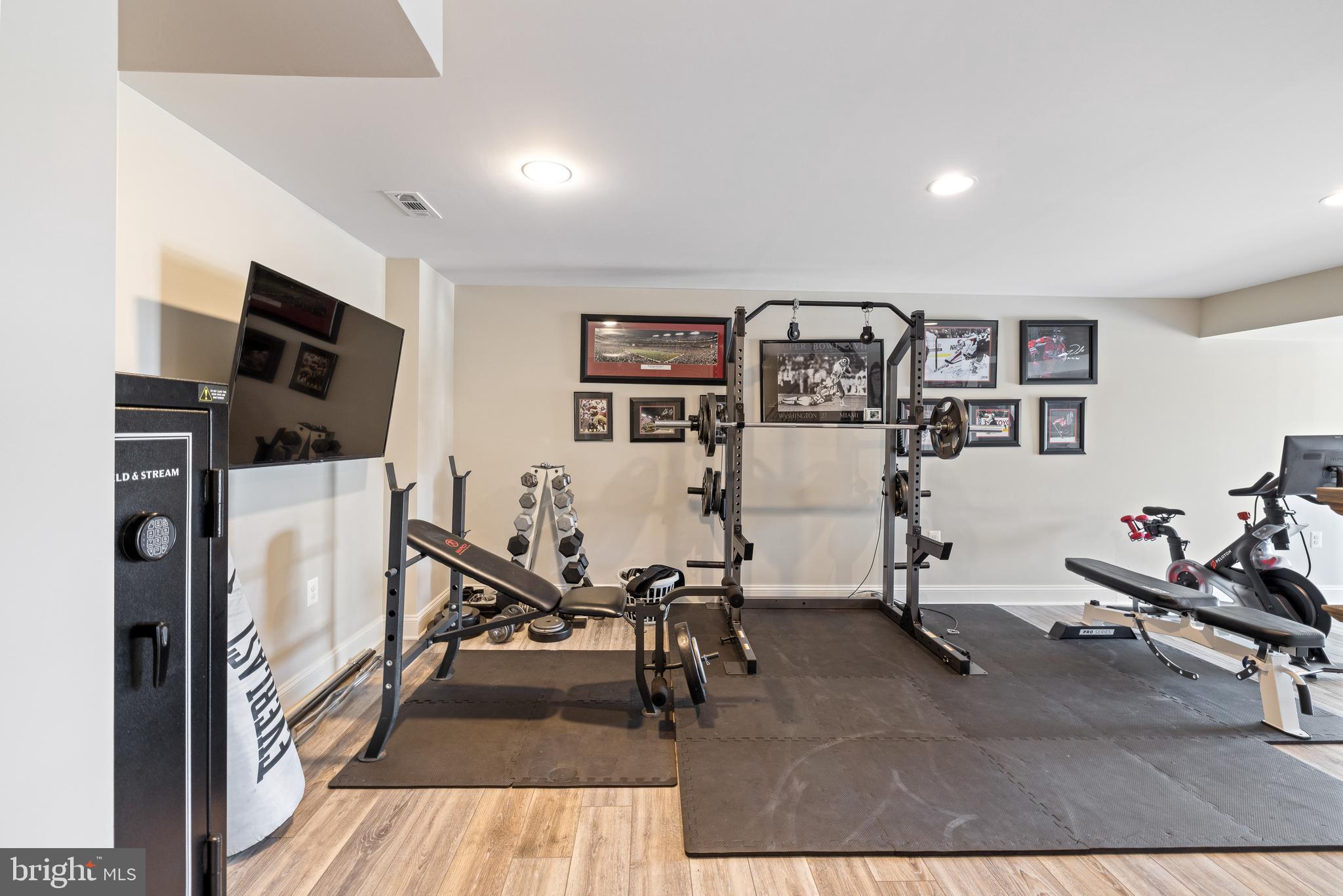 LAKE POINT ROUND HILL - Residential