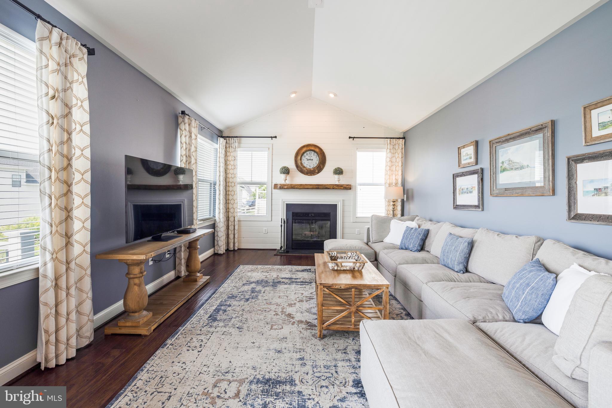 LAKE POINT ROUND HILL - Residential