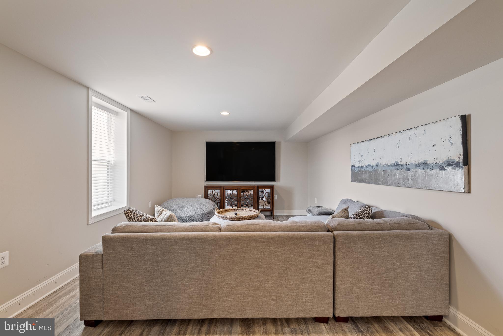 LAKE POINT ROUND HILL - Residential