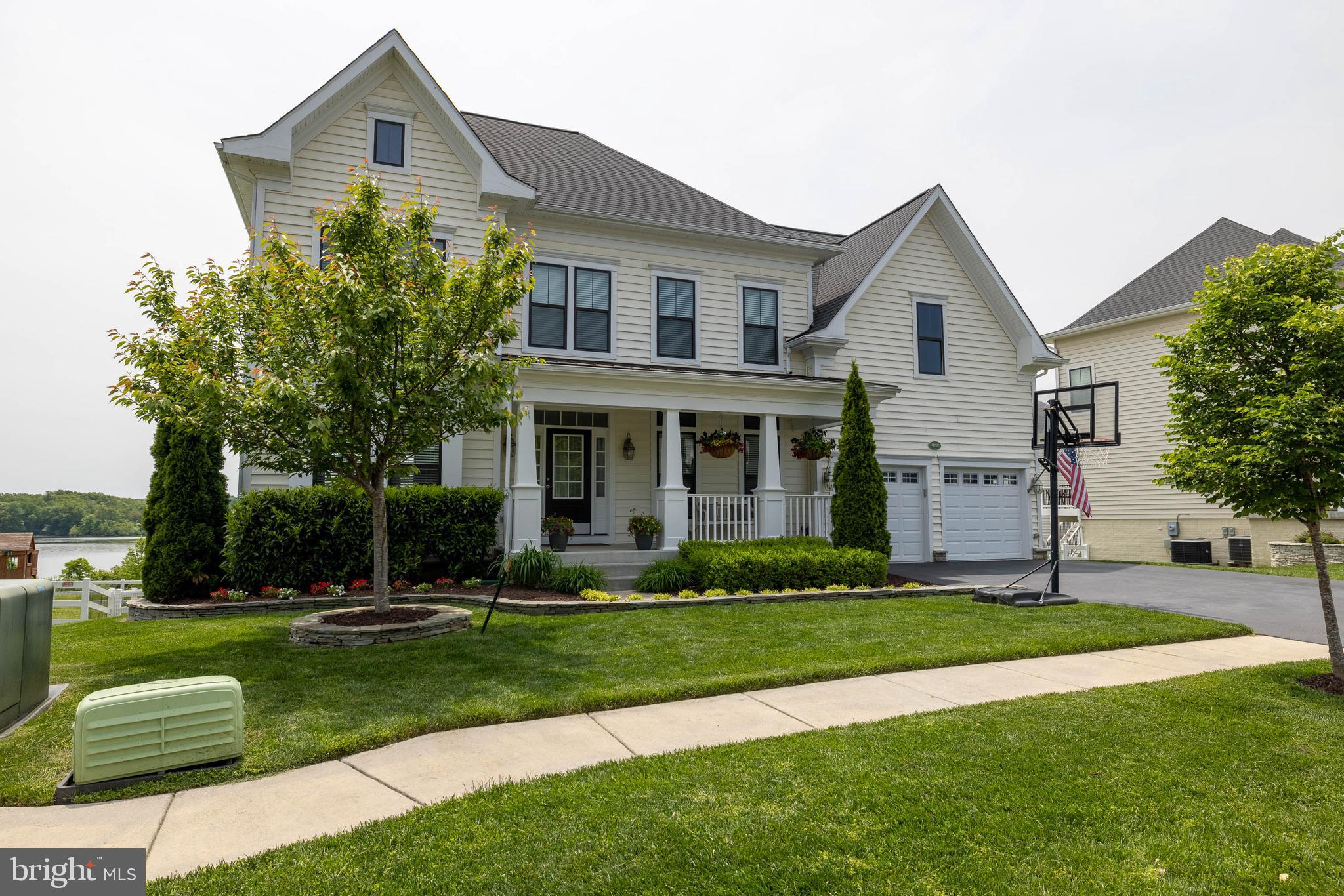 LAKE POINT ROUND HILL - Residential