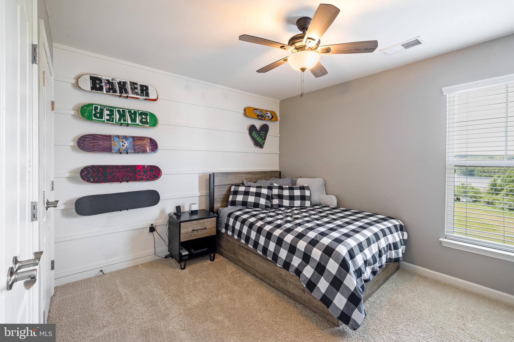 LAKE POINT ROUND HILL - Residential